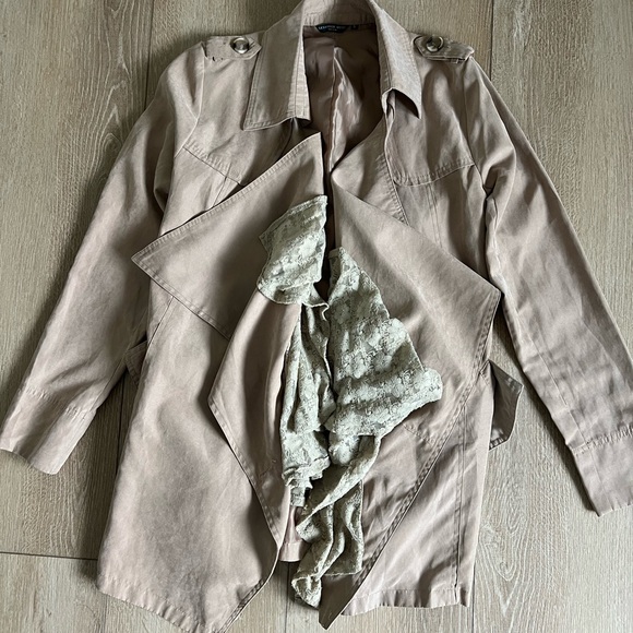 Alexander McQueen Tan Trench Coat with Lace Vintage Women’s Size S - Picture 4 of 8